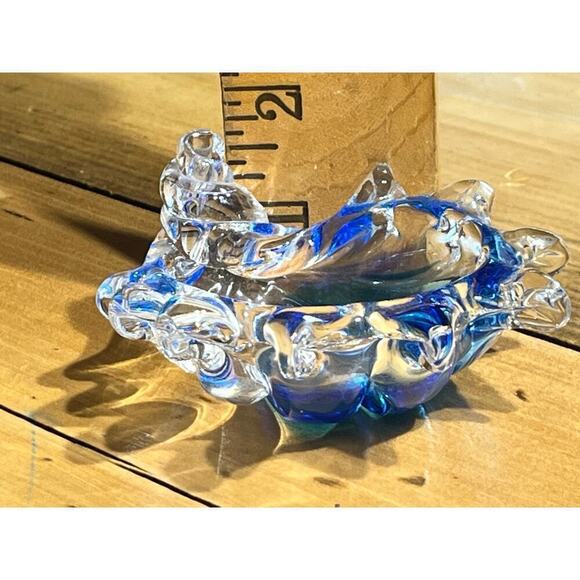 Beautiful Glass Sea Shell Clear with blue tints. Trinket/candy dish.jewlery.rare - Picture 7 of 7